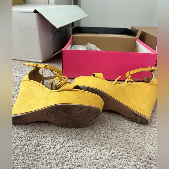 mustard suede wedges - Picture 3 of 3